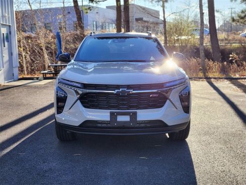 New 2026 Chevrolet Trax RS w/ Sunroof Package image 8