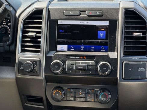 Used 2019 Ford F150 XLT w/ Equipment Group 302A Luxury AWD/4WD image 17