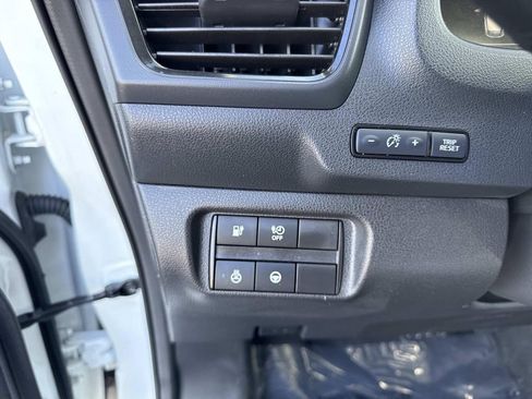 Certified 2025 Nissan Leaf SV Plus image 32