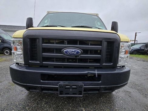 Used 2019 Ford E-450 and Econoline 450 Super Duty w/ Power Windows & Locks Group image 5