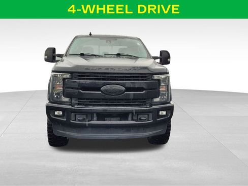 Used 2019 Ford F250 Lariat w/ Lariat Ultimate Package image 3