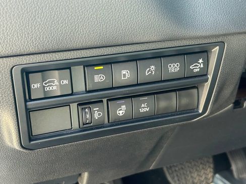 Used 2023 Toyota Sequoia Limited AWD/4WD image 32