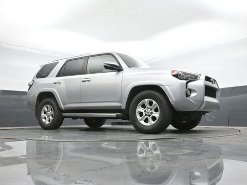Used 2016 Toyota 4Runner SR5 Premium image 43