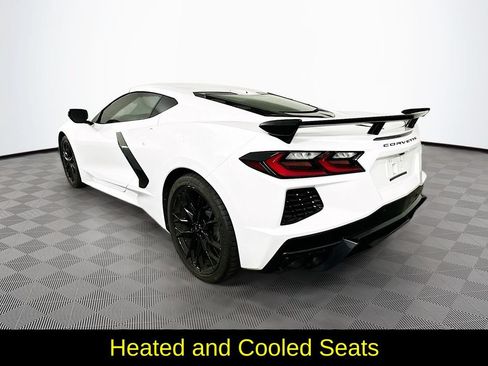 Used 2025 Chevrolet Corvette Stingray Premium Cpe w/ Z51 Performance Package RWD image 7