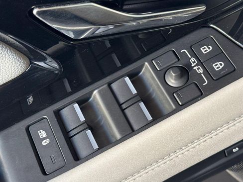 Certified 2023 Land Rover Range Rover Evoque SE AWD/4WD image 13