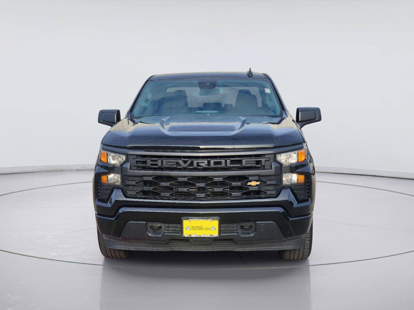 Used 2023 Chevrolet Silverado 1500 Custom RWD image 2