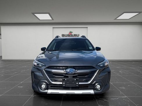 Used 2025 Subaru Outback Limited AWD/4WD image 3