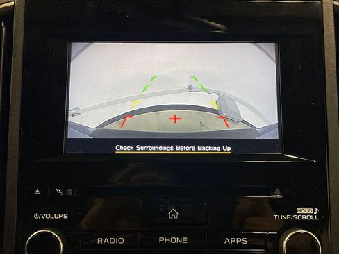 Used 2021 Subaru Crosstrek 2.0i Premium image 4