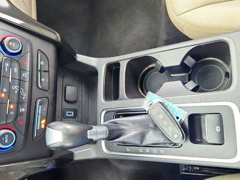 Used 2017 Ford Escape Titanium FWD image 31