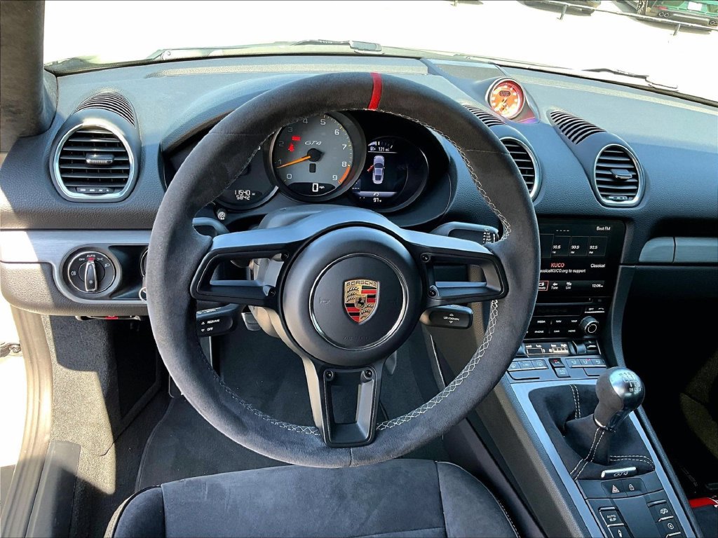 Certified 2020 Porsche 718 Cayman GT4 RWD image 15