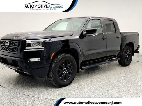 Used 2023 Nissan Frontier SV w/ Midnight Edition Package image 1