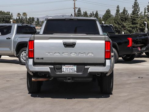 Certified 2025 Toyota Tacoma TRD Sport AWD/4WD image 6