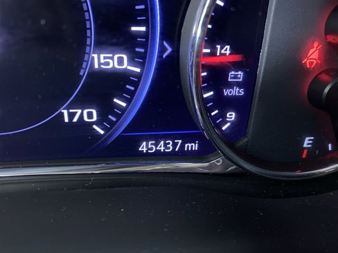 Certified 2023 GMC Acadia Denali w/ Denali Ultimate Package image 4