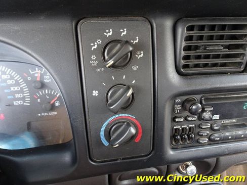 Used 2001 Dodge Ram 3500 Truck 2WD Quad Cab image 25