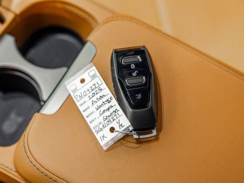 Used 2025 Aston Martin V8 Vantage Coupe RWD image 58