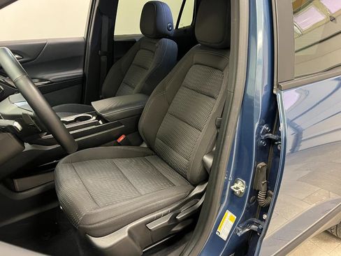 Used 2025 Chevrolet Equinox LT image 23