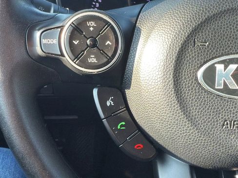 Used 2014 Kia Soul EV image 12