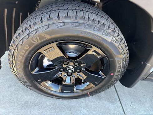 New 2026 Honda Ridgeline Black Edition image 17