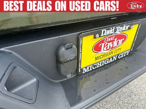Used 2024 Jeep Gladiator Sport AWD/4WD image 37