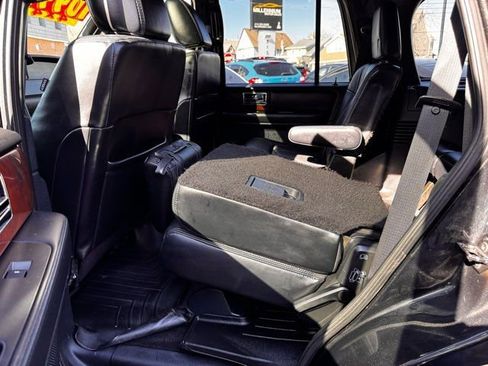 Used 2015 Lincoln Navigator 4WD image 26