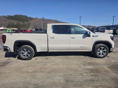 New 2026 GMC Sierra 1500 SLE w/ X31 Off-Road Package AWD/4WD image 13