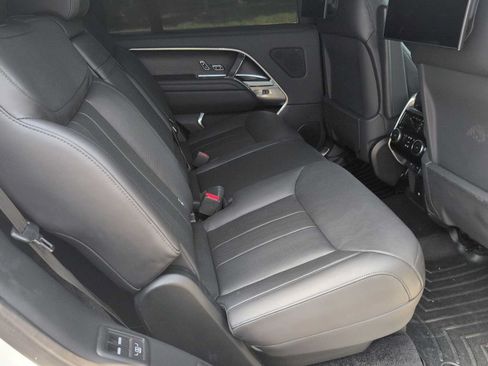 Used 2024 Land Rover Range Rover Long Wheelbase SE AWD/4WD image 20