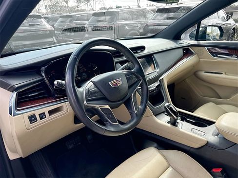 Used 2018 Cadillac XT5 Luxury image 10