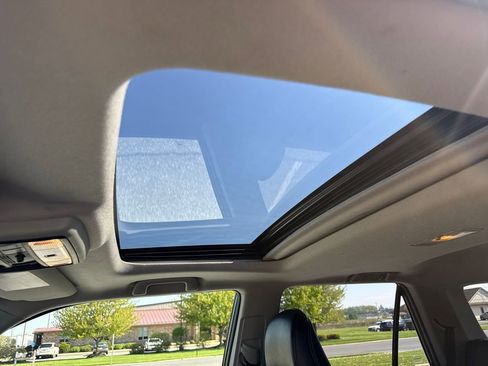 Used 2016 Toyota 4Runner Limited AWD/4WD image 25