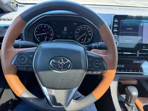 Used 2020 Toyota Avalon Limited w/ Advanced Safety Package FWD image 7