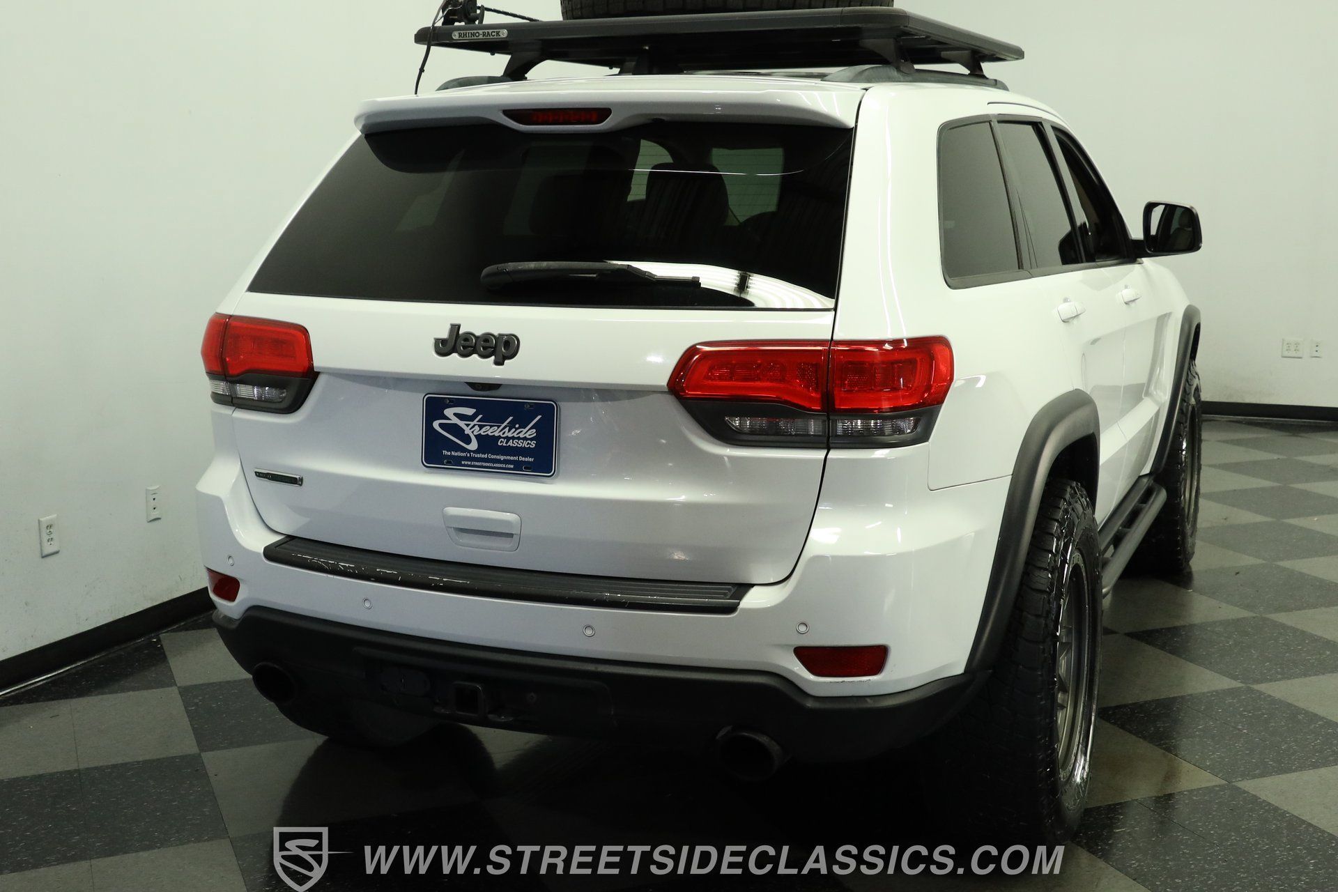 Used 2014 Jeep Grand Cherokee Limited w/ Luxury Group II AWD/4WD image 10