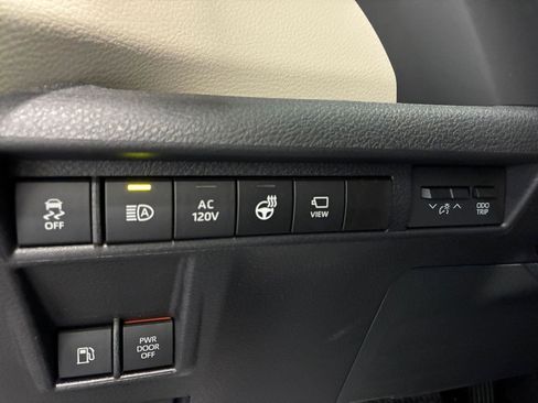 New 2026 Toyota Sienna Platinum AWD/4WD image 22