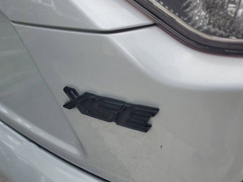 Used 2024 Toyota Corolla SE FWD image 9