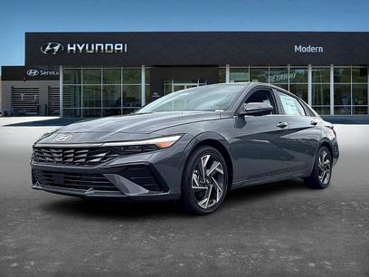 New 2025 Hyundai Elantra Limited