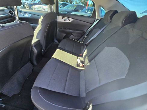 Used 2023 Kia Forte LXS w/ LXS Technology Package image 18