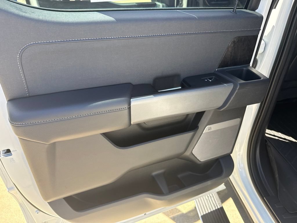 Used 2024 Ford F350 Lariat w/ Lariat Ultimate Package AWD/4WD image 9
