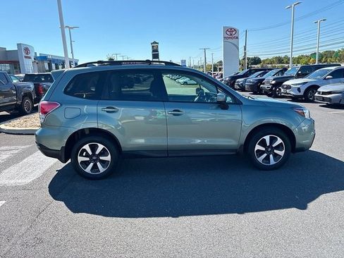 Used 2018 Subaru Forester 2.5i Premium AWD/4WD image 7