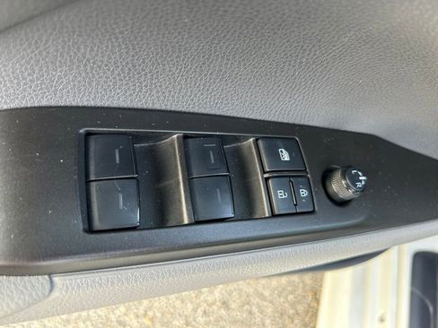 Used 2024 Toyota Camry SE FWD image 18