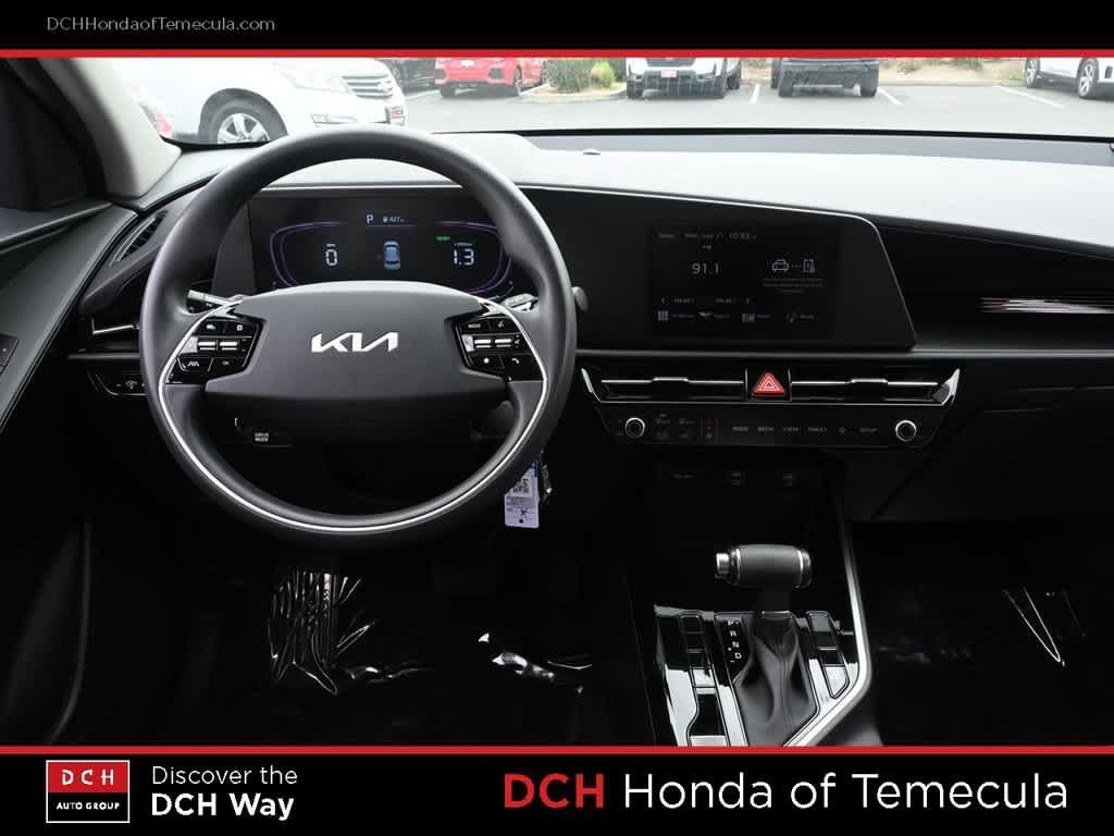 Used 2024 Kia Niro LX FWD image 8