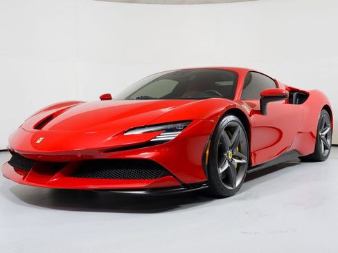Used 2022 Ferrari SF90 Stradale image 12
