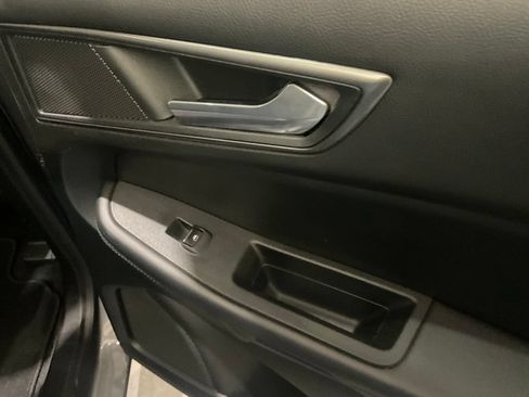 Used 2022 Ford Edge SE AWD/4WD image 13