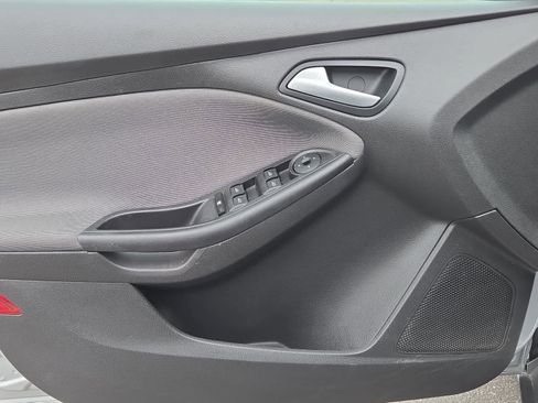 Used 2013 Ford Focus SE image 9