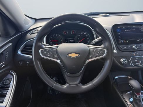 Used 2022 Chevrolet Malibu RS image 12