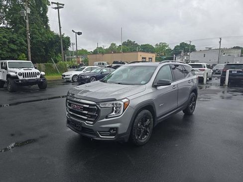 Used 2023 GMC Terrain AT4 AWD/4WD image 2