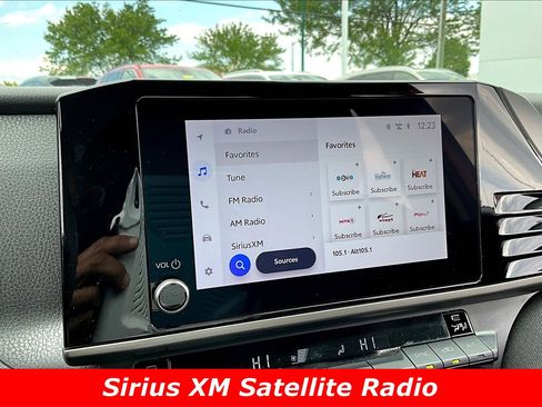 Used 2025 Toyota Camry LE FWD image 38