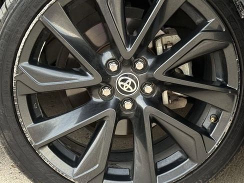 Used 2024 Toyota Corolla SE FWD image 10