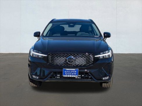 New 2026 Volvo XC60 B5 Plus w/ Climate Package PRO image 4