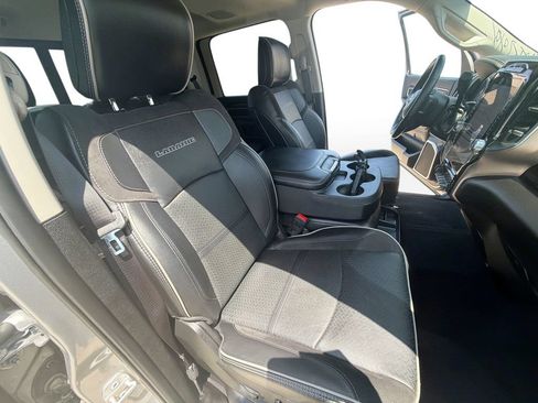 Used 2024 RAM 2500 Laramie w/ Safety Group AWD/4WD image 28