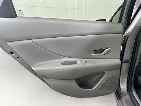 Used 2023 Hyundai Elantra SEL image 25