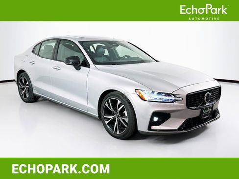 Used 2024 Volvo S60 B5 Core image 1