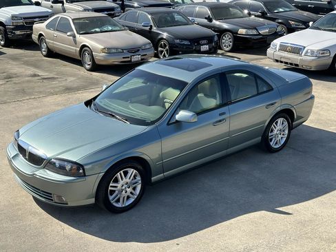 Used 2005 Lincoln LS RWD image 2